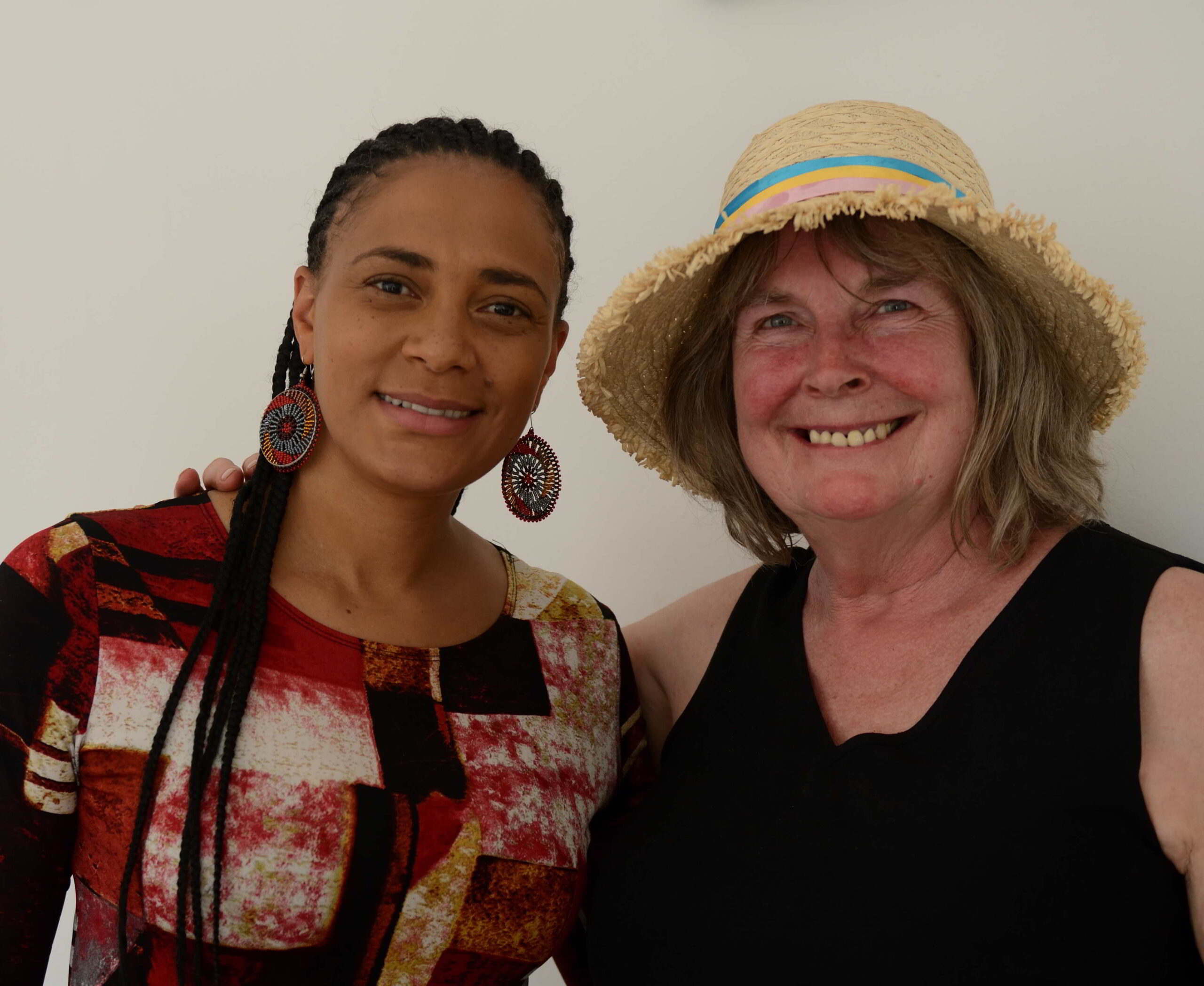 Alison Cox with Sona Jobarteh. 